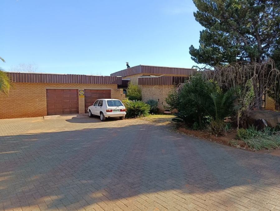 5 Bedroom Property for Sale in Spitskop SH Free State